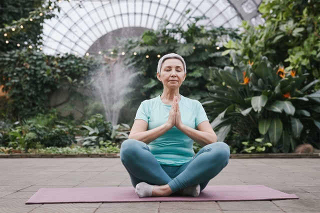 Is Yoga Bad for Seniors? Pros and Cons of Senior Yoga